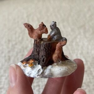 Lemax Christmas Village‎ Snowy Woodland Squirrels On Stump Tree Forest